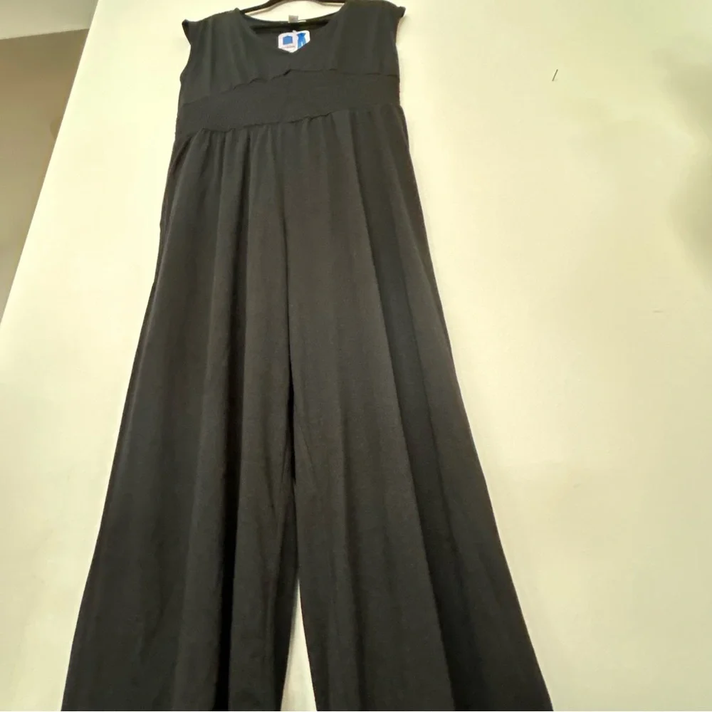JUST BE Black Jumpsuit V-Neck Wide Leg Empire Waist Polyester Spandex Size 1X